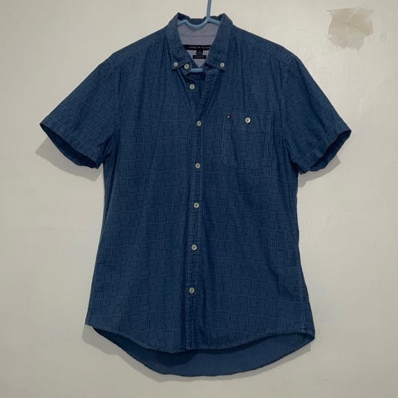 Size L Men’s Tommy Hilfiger Button Down Blue Shirt - Picture 1 of 4